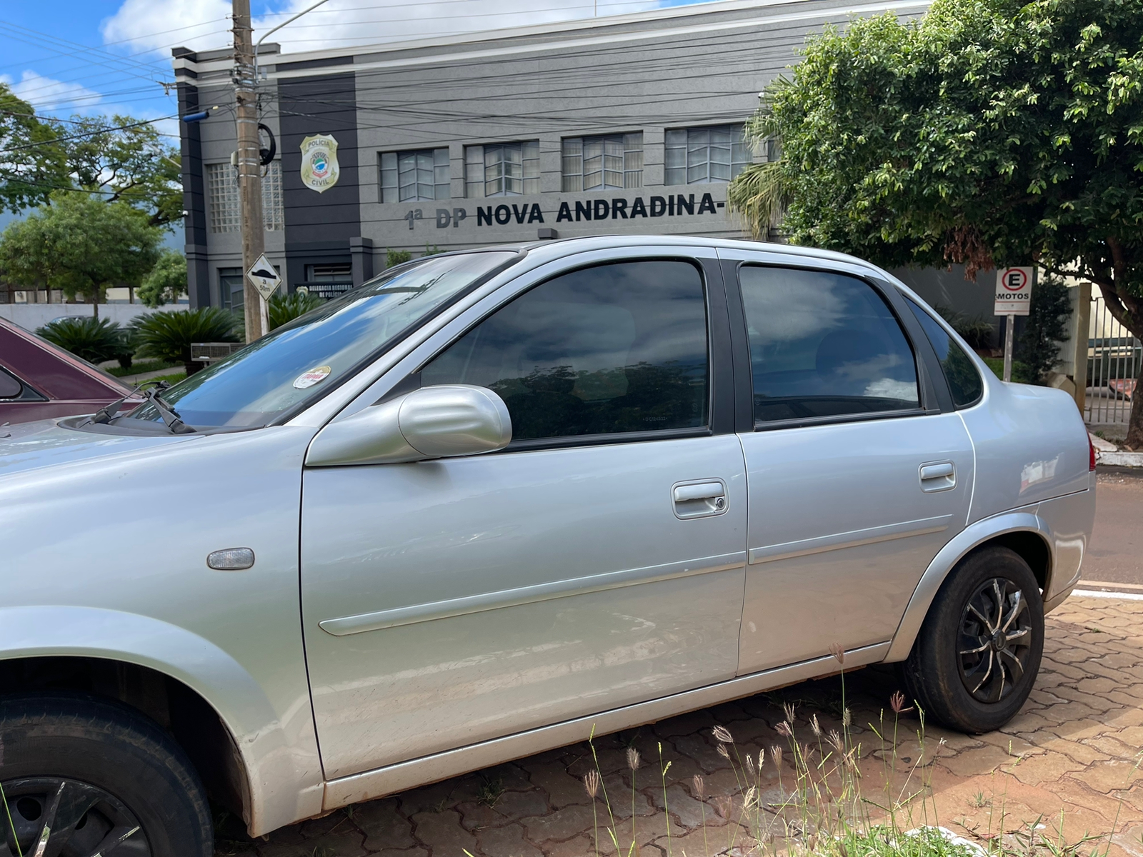 Veículo utilizado pelos suspeitos para traficar - Foto: Jornal da Nova